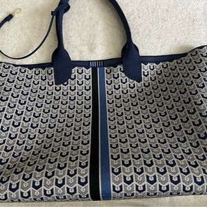 Rothys XL tote, Navy and White Patterned Tote Bag NWOT